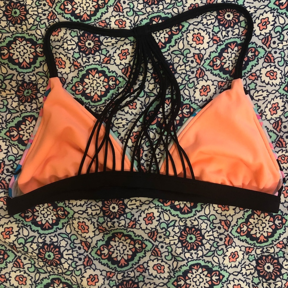 Patterned bikini top (target) - Picture 2 of 2